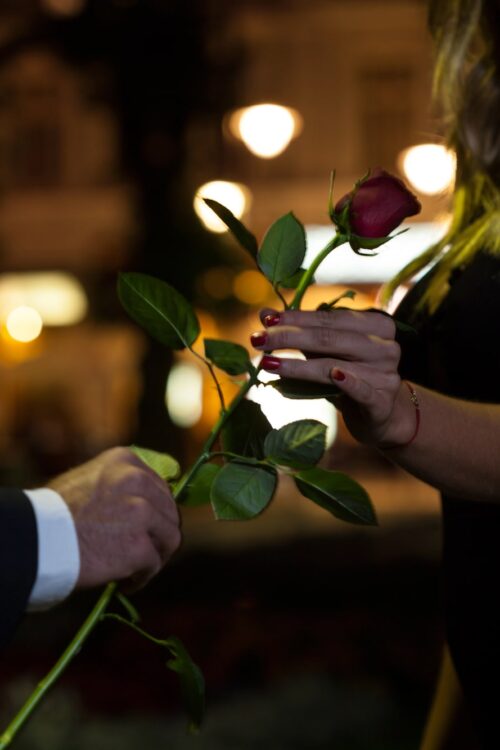 how to treat an elite russian escort on your first date min